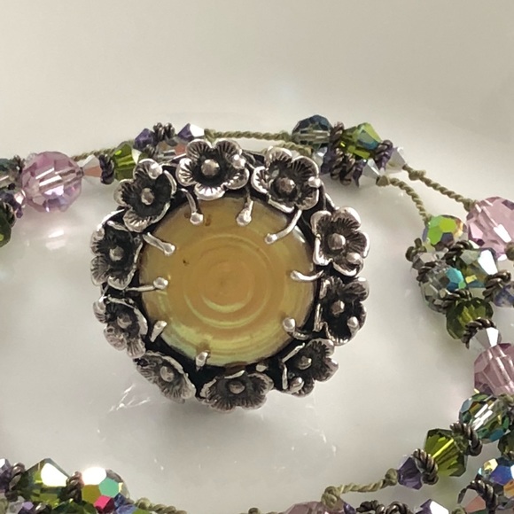 Ring - Picture 2 of 6